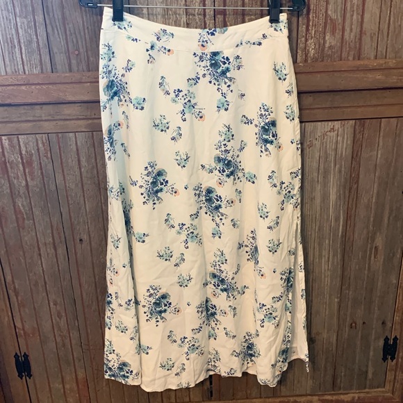 a.n.a Dresses & Skirts - Women’s a.n.a White Blue Floral Midi Fully Lined Coastal Summer Side Slit Skirt